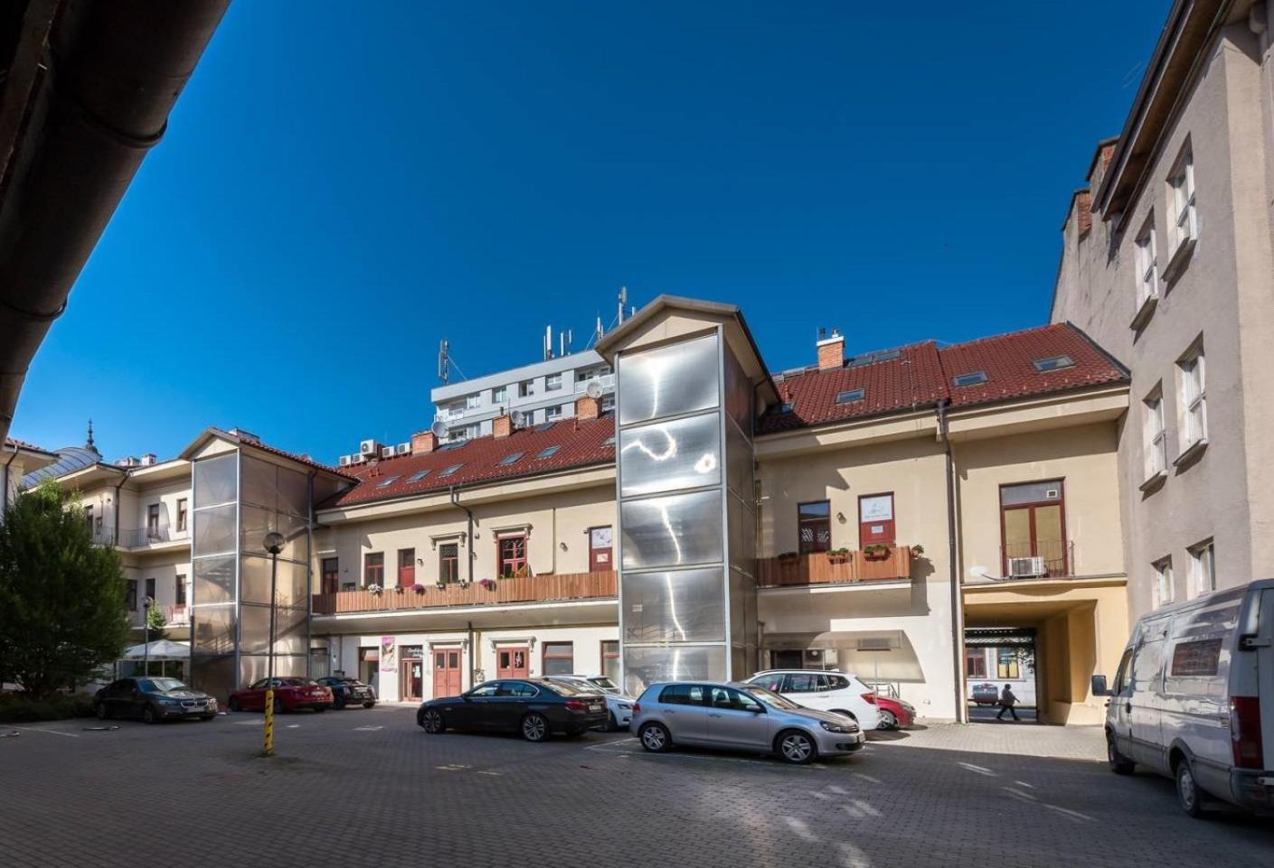 Understreet Studio With Private Parking Košice Exteriér fotografie
